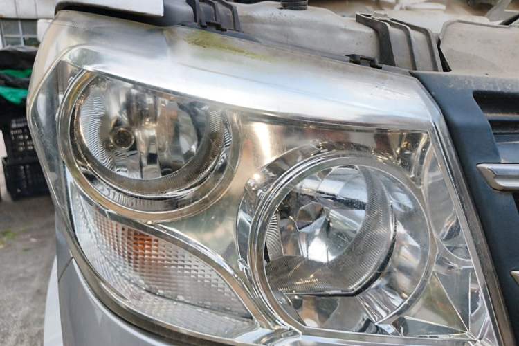 Used Dongfeng Xiaokang D52 2019 1.5L Revised Base Version with Dual Rear Wheels National Emission Standard VI DK15 Right Front Headlight