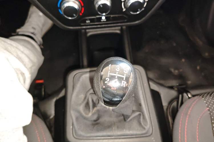 Used Dongfeng Xiaokang D71 2023 1.6L LV0 SFG16C Gear Lever
