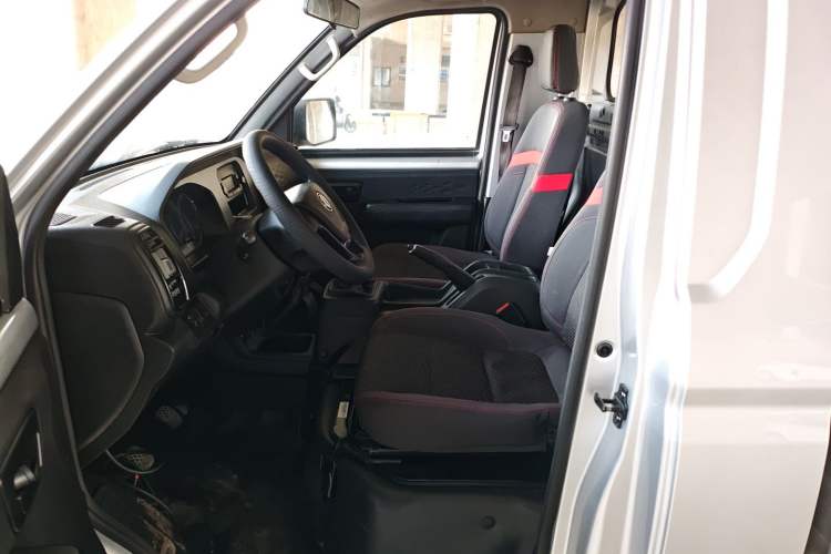 Used Dongfeng Xiaokang D71 2023 1.6L LV0 SFG16C Left Front Seat