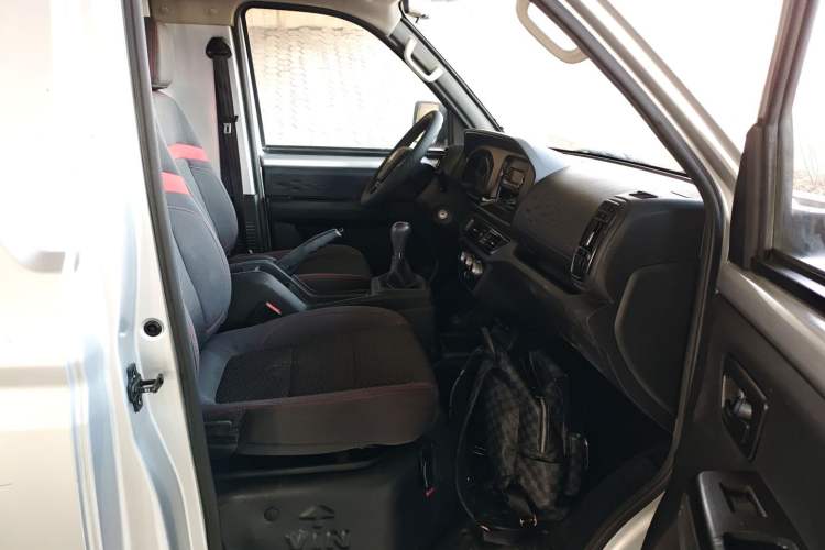 Used Dongfeng Xiaokang D71 2023 1.6L LV0 SFG16C Right Front Seat