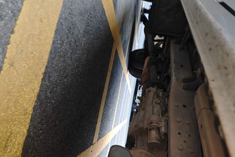 Used Dongfeng Xiaokang D72 2023 1.6L LV0 SFG16C Chassis Front Right
