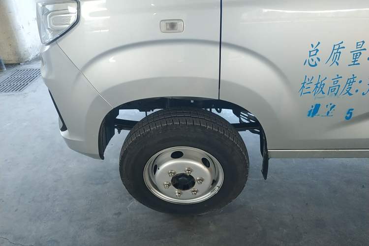 Used Dongfeng Xiaokang D72PLUS 2022 1.6L Restyled LV0 Exterior 7