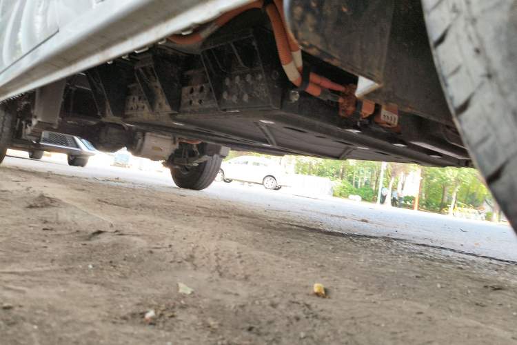 Used Dongfeng Xiaokang EC36 2022 Standard Edition CATL Battery Chassis Front Right