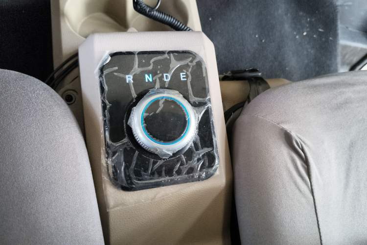 Used Dongfeng Xiaokang EC36 2022 Standard Edition CATL Battery Gear Lever