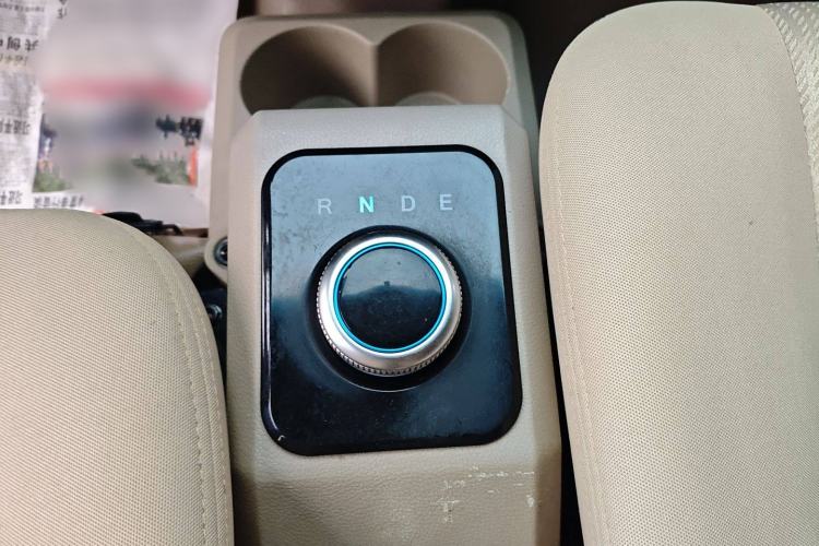 Used Dongfeng Xiaokang EC36 2022 Standard Edition CATL Battery Gear Lever