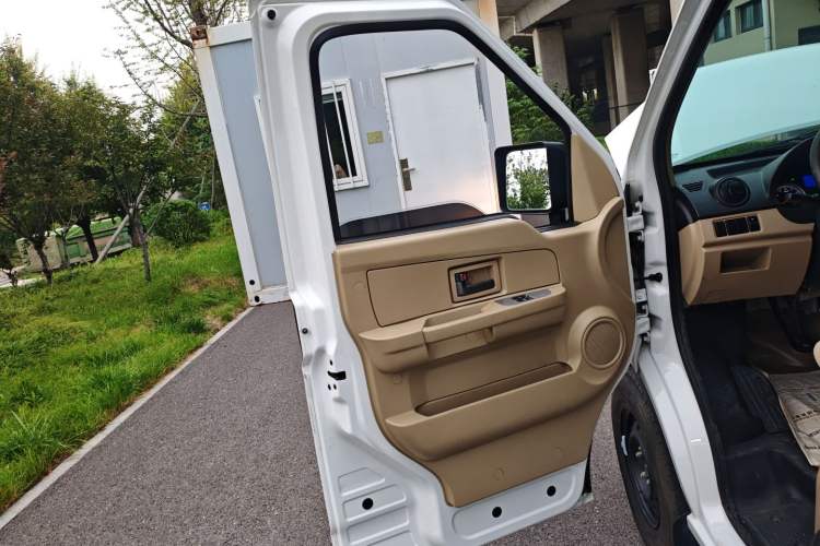 Used Dongfeng Xiaokang EC36 2022 Standard Edition CATL Battery Interior 7