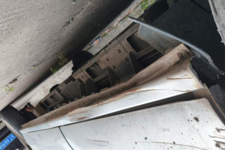 Used Dongfeng Xiaokang EC36  Chassis Front Left