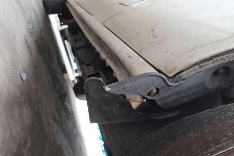 Used Dongfeng Xiaokang EC36  Chassis Front Right