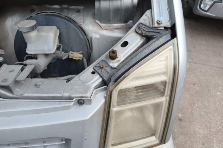 Used Dongfeng Xiaokang EC36  Engine Bay Left