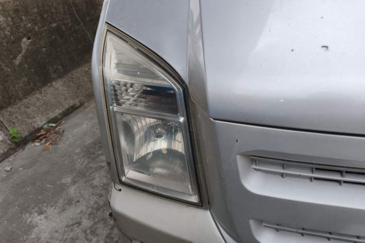 Used Dongfeng Xiaokang EC36  Right Front Headlight