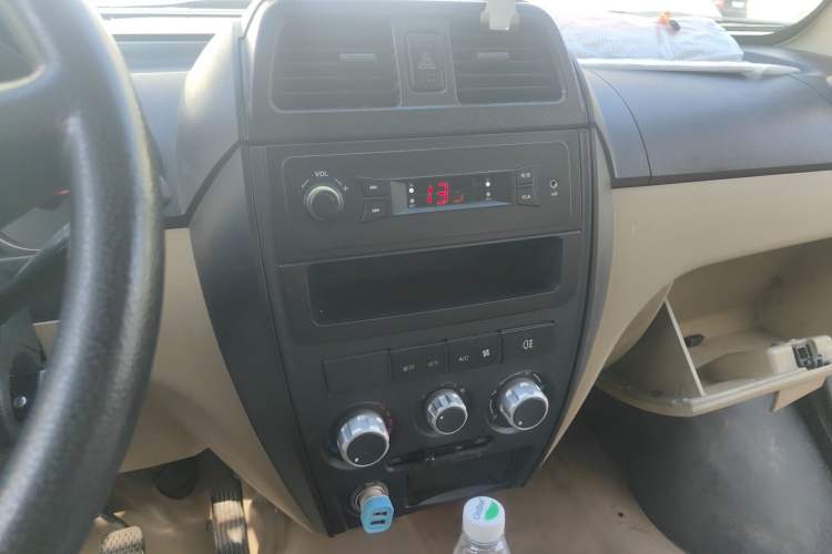 Used Dongfeng Xiaokang EC36 2017 Base Model Audio And AC Panel