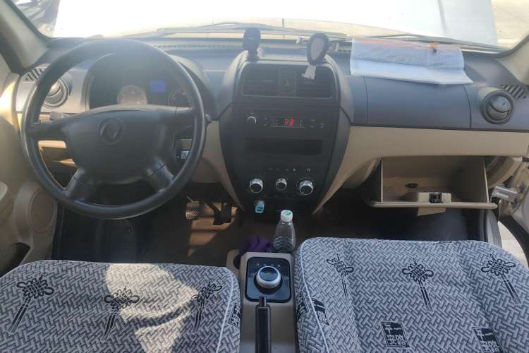 Used Dongfeng Xiaokang EC36 2017 Base Model Center Console