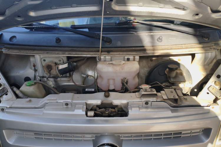 Used Dongfeng Xiaokang EC36 2017 Base Model Engine Bay