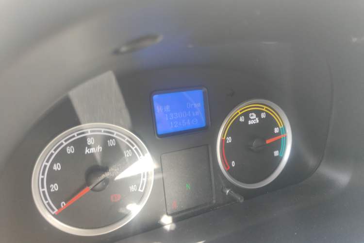 Used Dongfeng Xiaokang EC36 2017 Base Model Odometer Close Up