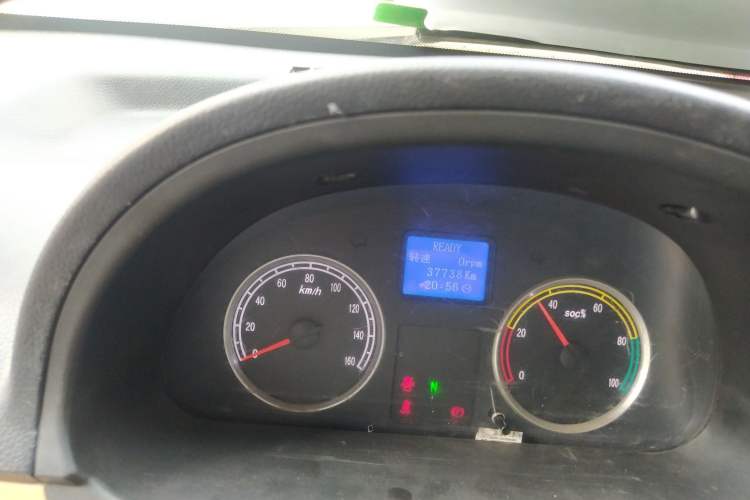 Used Dongfeng Xiaokang EC36 2017 Base Model Odometer Close Up