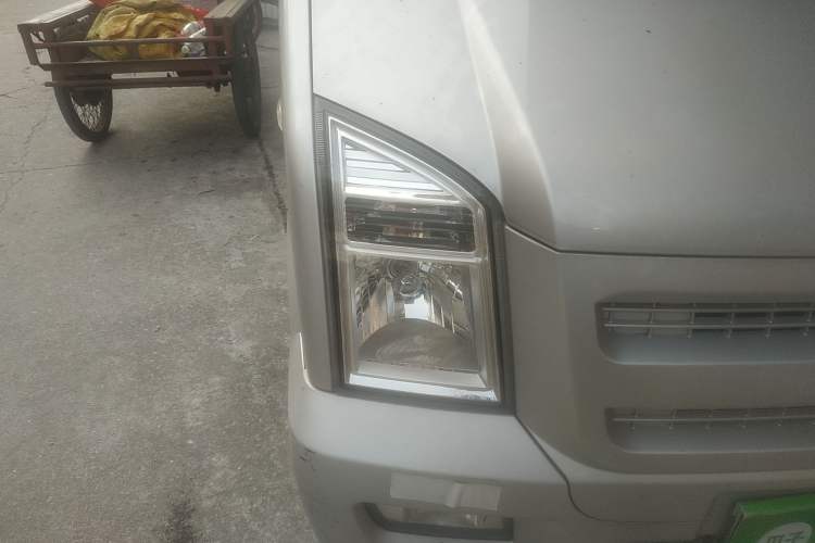 Used Dongfeng Xiaokang EC36 2017 Base Model Right Front Headlight