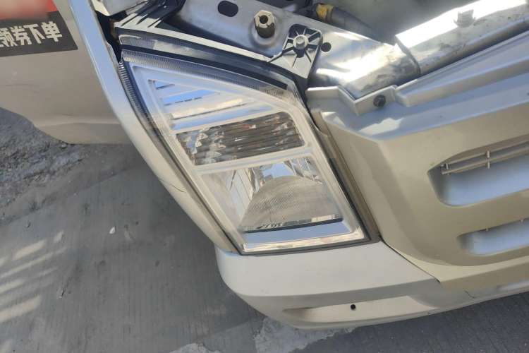 Used Dongfeng Xiaokang EC36 2017 Base Model Right Front Headlight