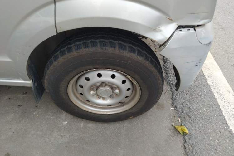 Used Dongfeng Xiaokang EC36 2017 Base Model Right Front Wheel Hub