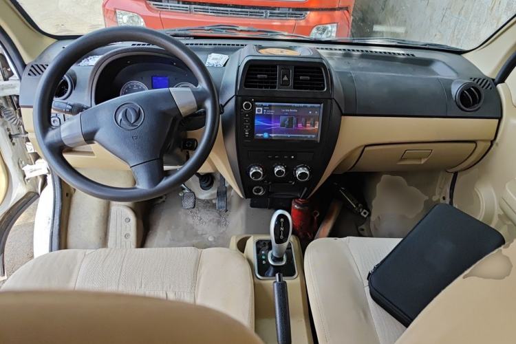 Used Dongfeng Xiaokang EC36 2017 Base Model Center Console