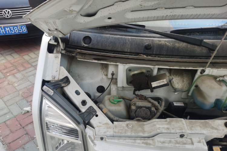Used Dongfeng Xiaokang EC36 2017 Base Model Engine Bay Right