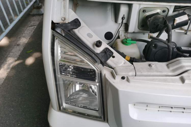 Used Dongfeng Xiaokang EC36 2017 Base Model Engine Bay Right