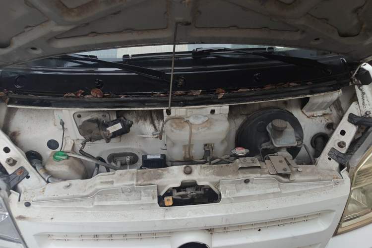 Used Dongfeng Xiaokang EC36 2017 Base Model Engine Bay