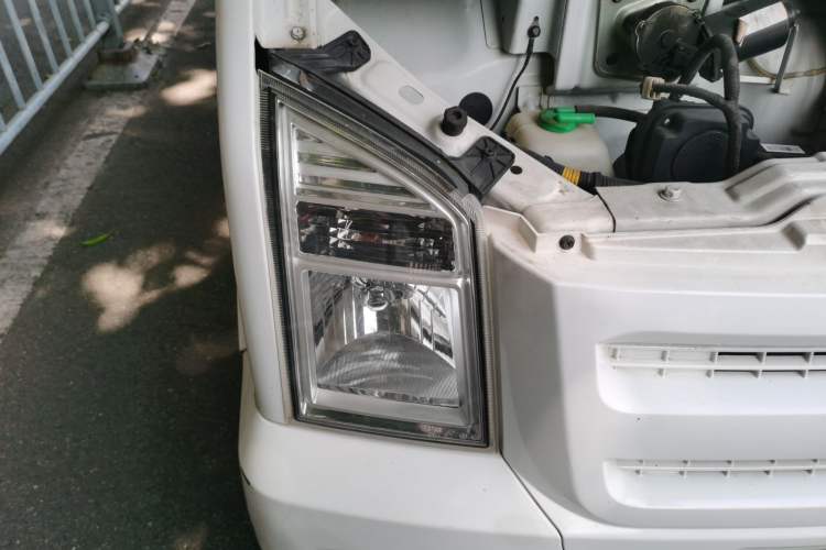 Used Dongfeng Xiaokang EC36 2017 Base Model Right Front Headlight