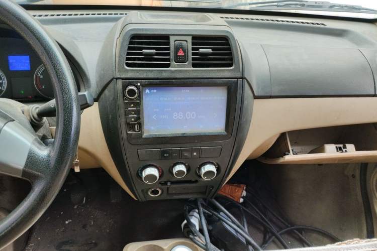 Used Dongfeng Xiaokang EC36 2018 Standard-Model Sandton Battery Audio And AC Panel