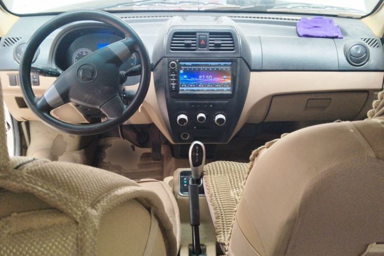 Used Dongfeng Xiaokang EC36 2018 Standard-Model Sandton Battery Center Console