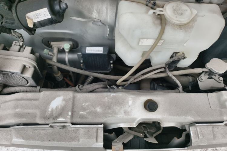 Used Dongfeng Xiaokang EC36 2018 Standard-Model Sandton Battery Engine Bay