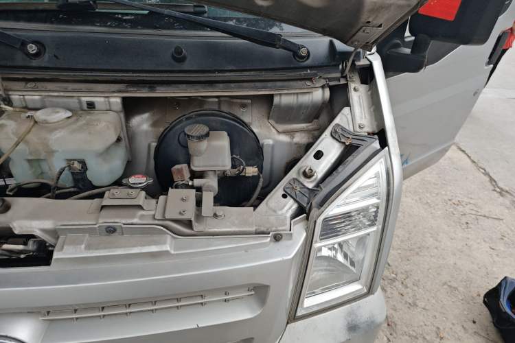 Used Dongfeng Xiaokang EC36 2018 Standard Model Camel Battery Engine Bay Left
