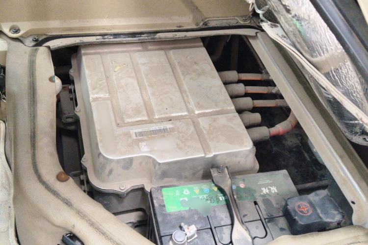 Used Dongfeng Xiaokang EC36 2018 Standard-Model Sandton Battery Engine Bay