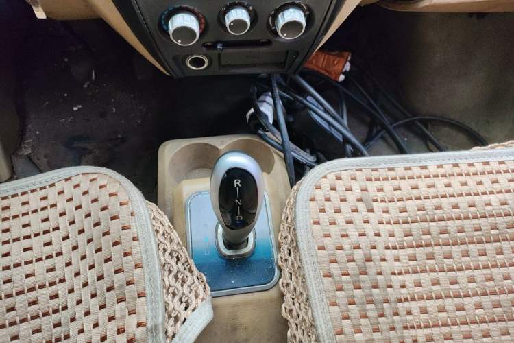 Used Dongfeng Xiaokang EC36 2018 Standard-Model Sandton Battery Gear Lever