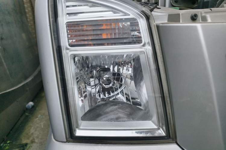 Used Dongfeng Xiaokang EC36 2018 Standard-Model Sandton Battery Right Front Headlight