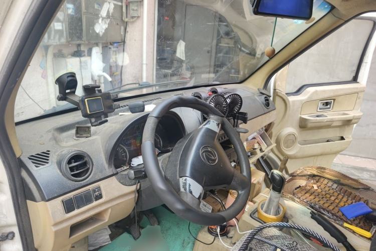Used Dongfeng Xiaokang EC36 2018 Standard Model Camel Battery Center Console