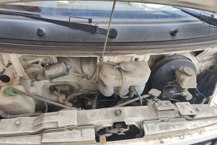 Used Dongfeng Xiaokang EC36 2018 Standard Model Camel Battery Engine Bay