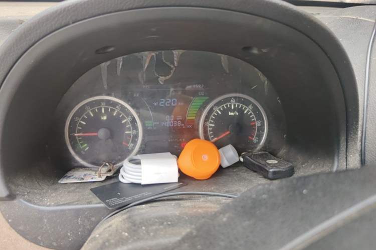 Used Dongfeng Xiaokang EC36 2018 Standard Model Camel Battery Odometer Close Up