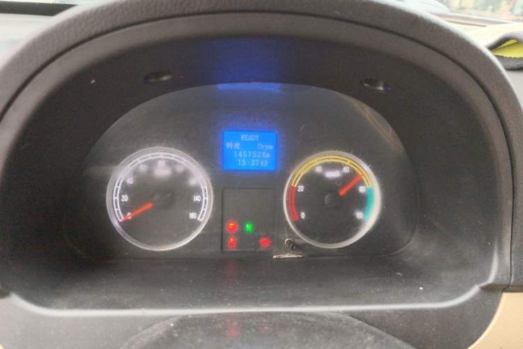 Used Dongfeng Xiaokang EC36 2018 Standard Model Starheng Battery Odometer Close Up
