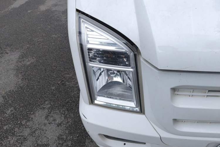 Used Dongfeng Xiaokang EC36 2018 Standard-Model Sandton Battery Right Front Headlight