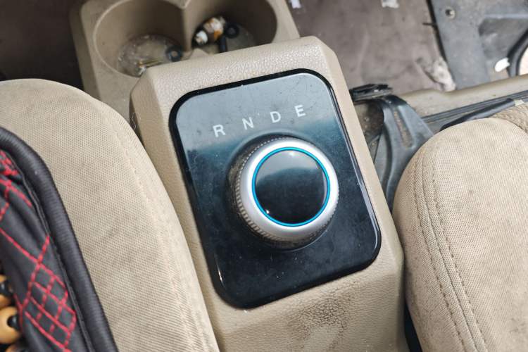 Used Dongfeng Xiaokang EC36 2020 Standard Model CATL Battery Gear Lever