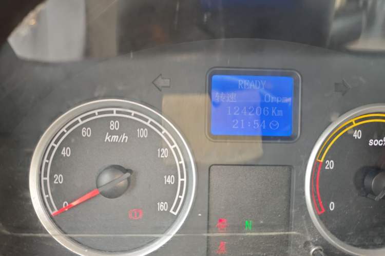 Used Dongfeng Xiaokang EC36 2020 Standard Model CATL Battery Odometer Close Up
