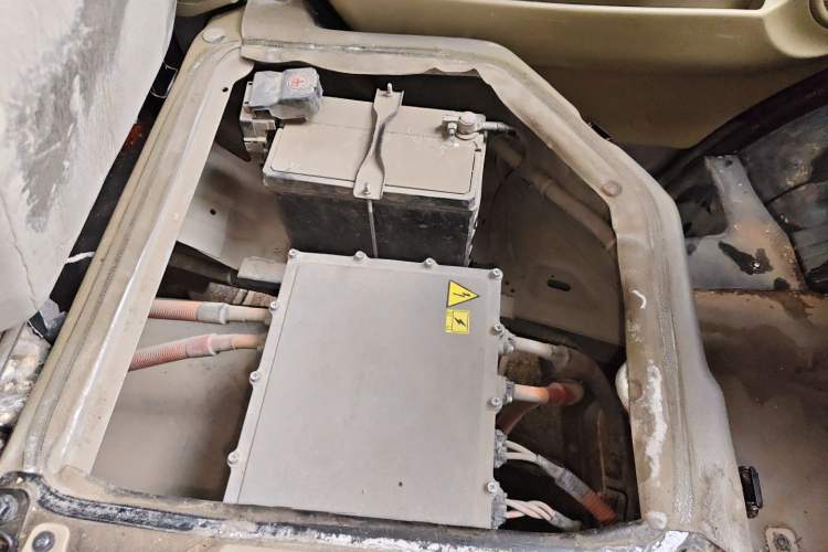 Used Dongfeng Xiaokang EC36 2020 Standard Model CATL Battery Engine Bay Right