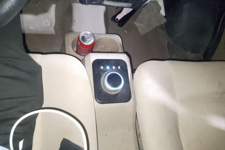 Used Dongfeng Xiaokang EC36 2020 Standard Model CATL Battery Gear Lever