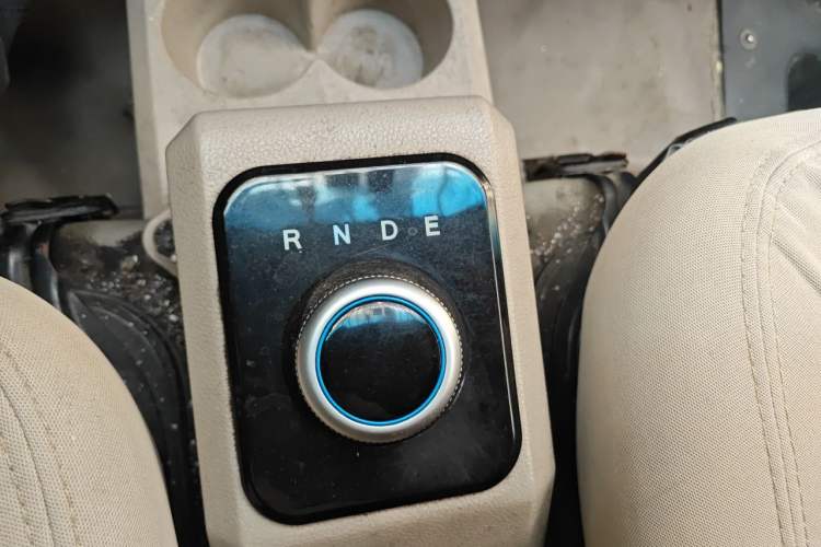 Used Dongfeng Xiaokang EC36 2020 Standard Model CATL Battery Gear Lever