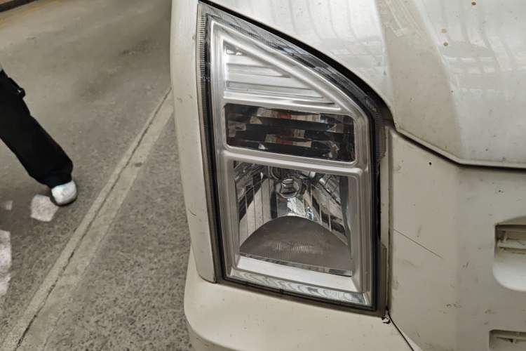 Used Dongfeng Xiaokang EC36 2020 Standard Model CATL Battery Right Front Headlight