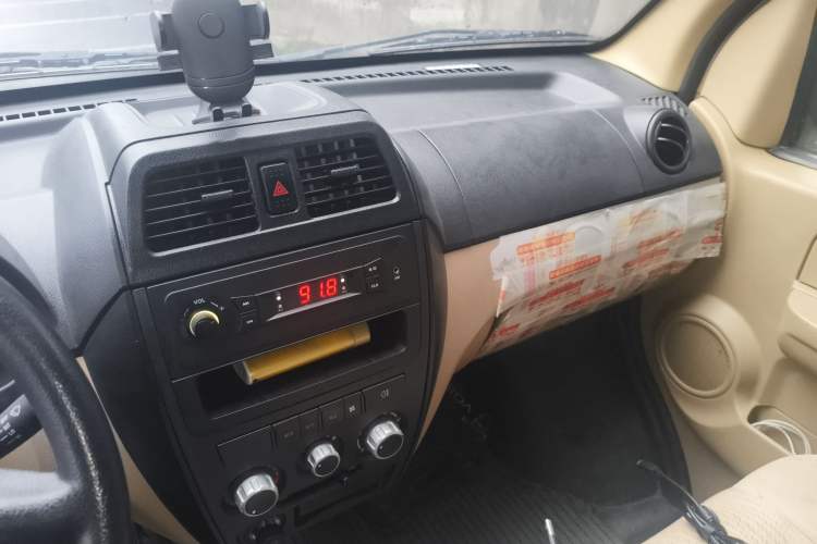 Used Dongfeng Xiaokang EC36 2021 Standard Model Guoxuan Hi-Tech Battery Audio And AC Panel