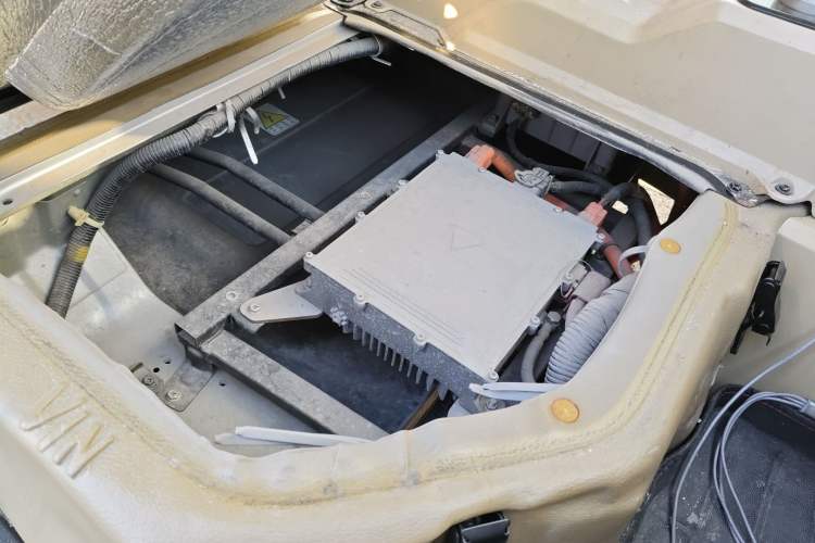 Used Dongfeng Xiaokang EC36 2021 Standard Model Ningde Times Battery Engine Bay