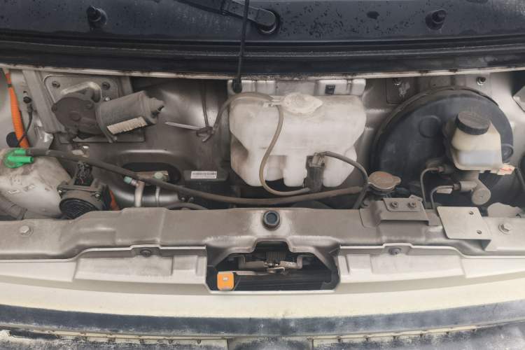 Used Dongfeng Xiaokang EC36 2021 Standard Model Guoxuan Hi-Tech Battery Engine Bay
