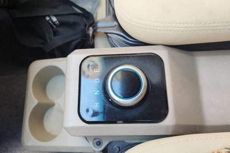 Used Dongfeng Xiaokang EC36 2021 Standard Model Guoxuan Hi-Tech Battery Gear Lever