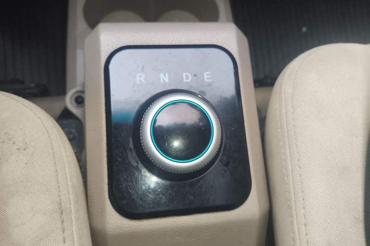 Used Dongfeng Xiaokang EC36 2021 Standard Model Guoxuan Hi-Tech Battery Gear Lever